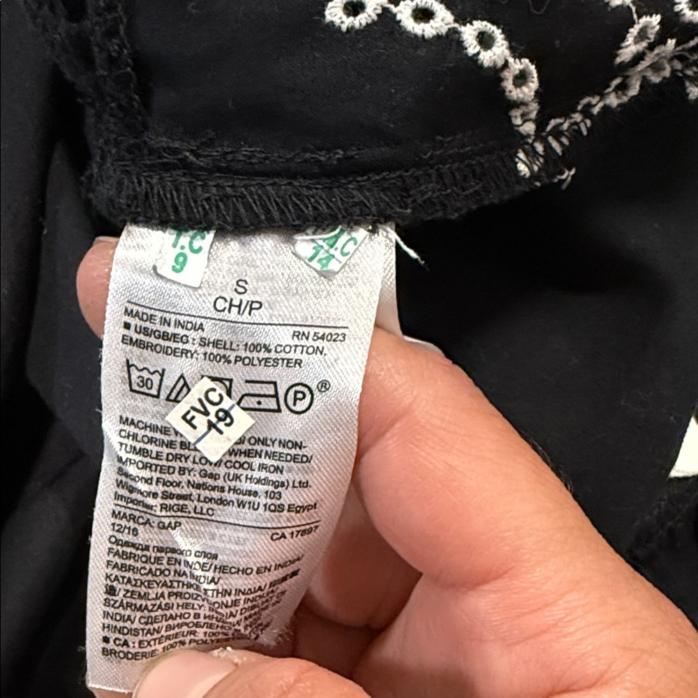 GAP Black Blouse with White Lace Accents - Picture 7 of 7